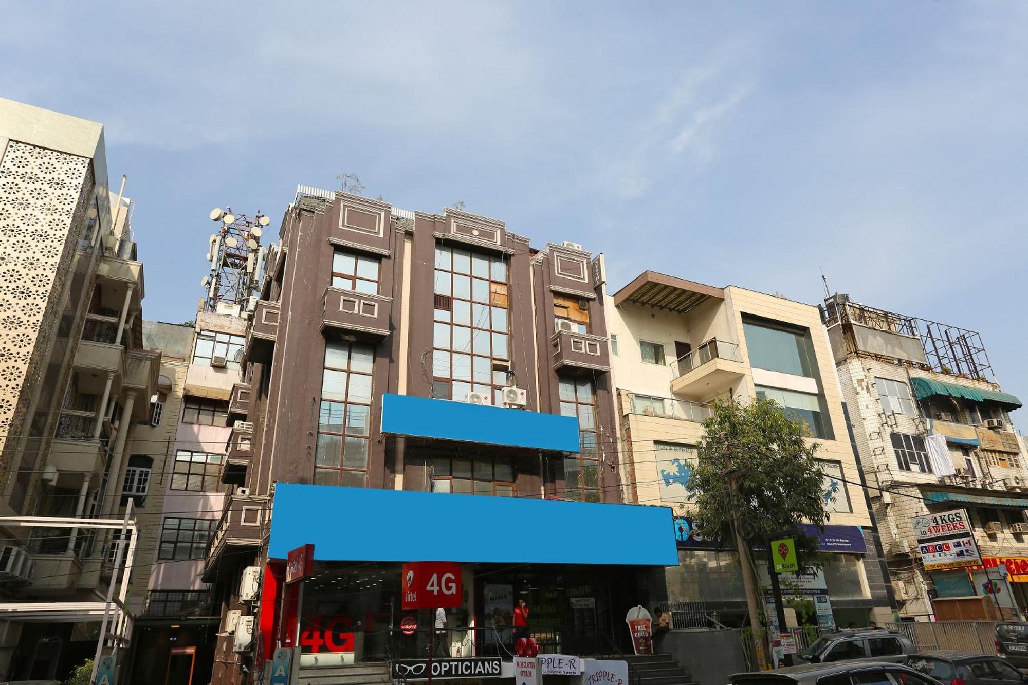 Oyo Flagship Hotel F Five Ню Делхи Екстериор снимка