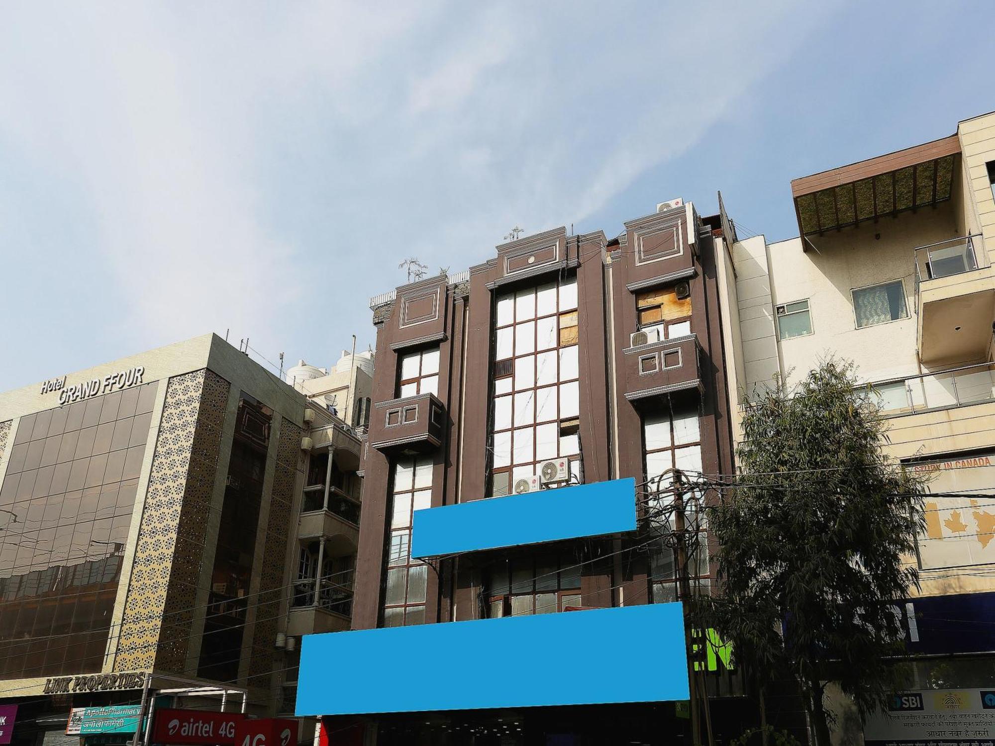 Oyo Flagship Hotel F Five Ню Делхи Екстериор снимка