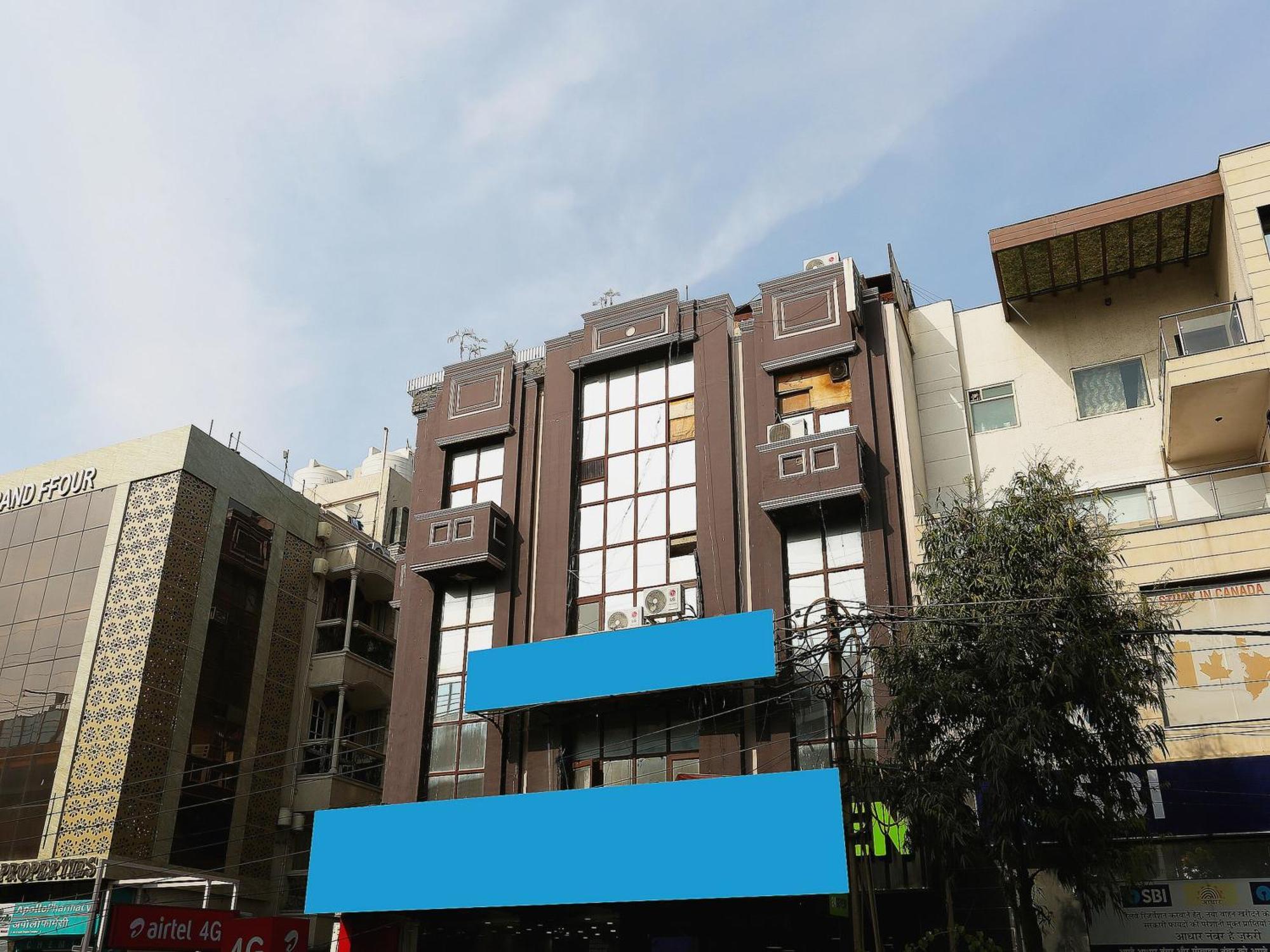 Oyo Flagship Hotel F Five Ню Делхи Екстериор снимка
