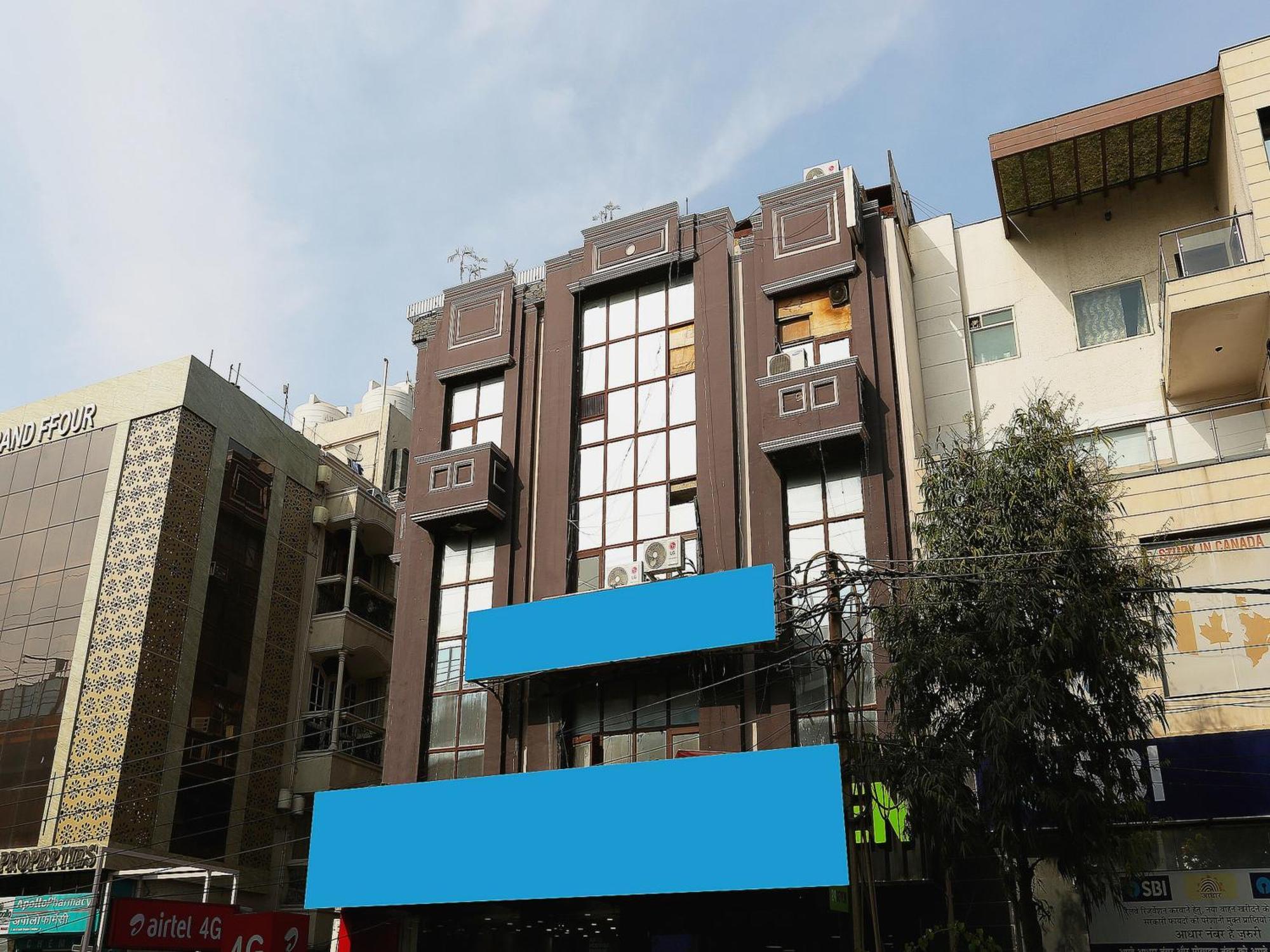 Oyo Flagship Hotel F Five Ню Делхи Екстериор снимка